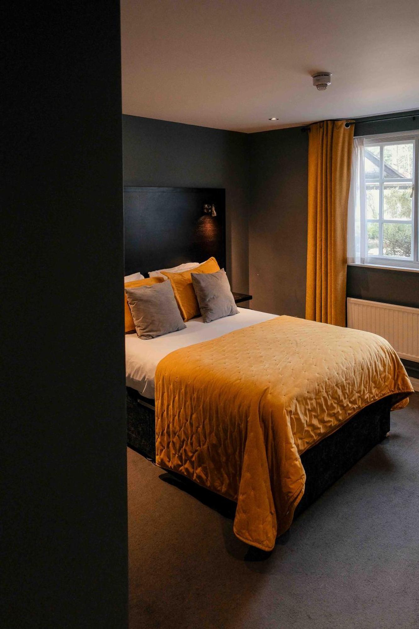 The Vicarage Hotel Holmes Chapel Luaran gambar