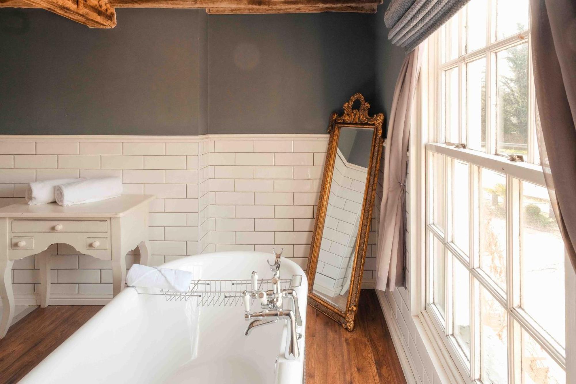 The Vicarage Hotel Holmes Chapel Luaran gambar