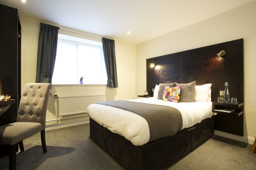 The Vicarage Hotel Holmes Chapel Luaran gambar