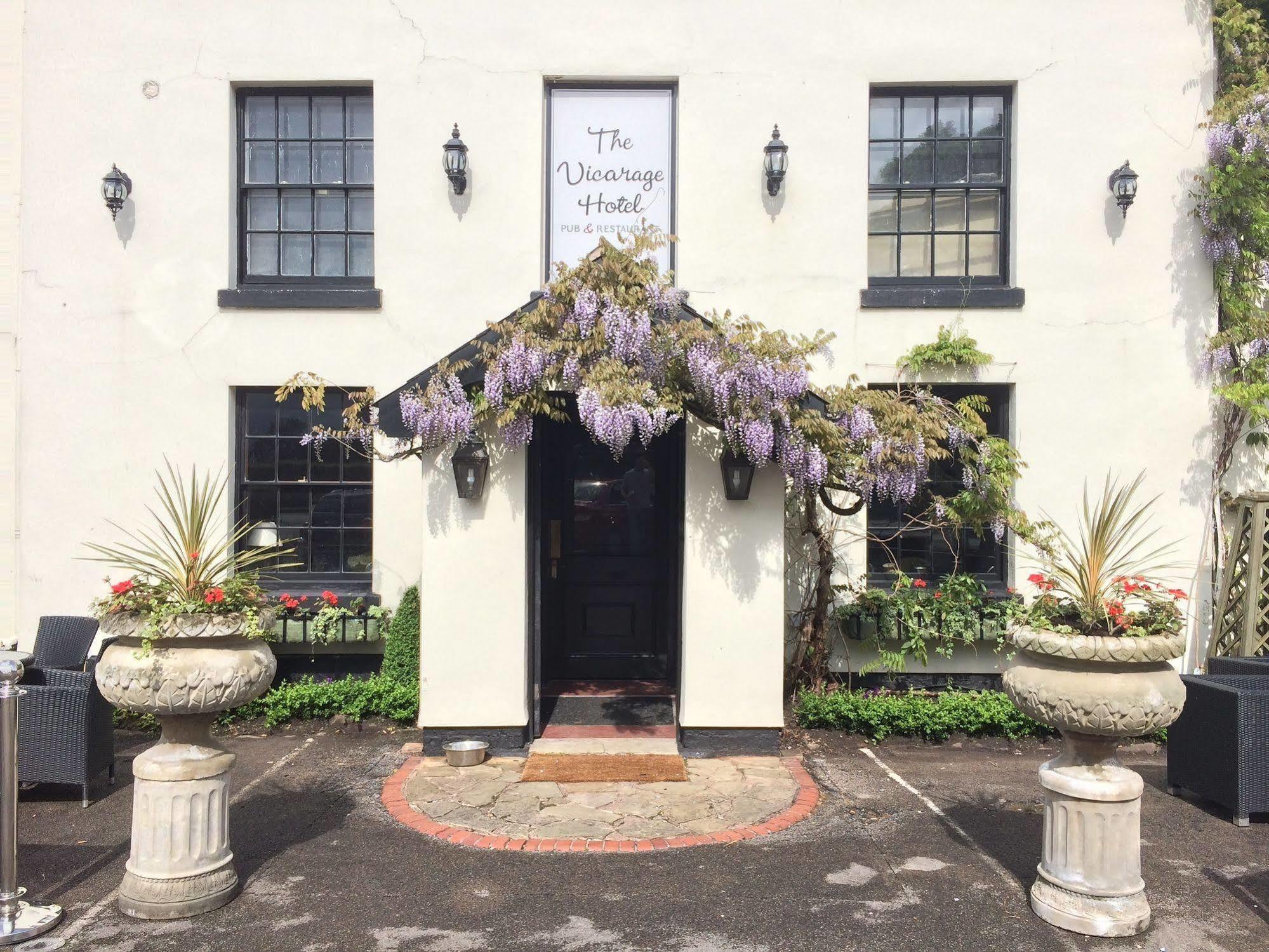 The Vicarage Hotel Holmes Chapel Luaran gambar